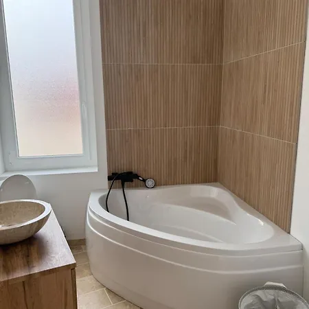 Maison Avec Piscine Et Emplacement Ideale